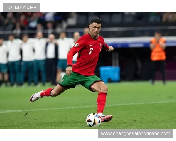 C罗国家队表现争议:关键战贡献与数据含金量分析 C罗国家队表现争议:关键战贡献与数据含金量分析